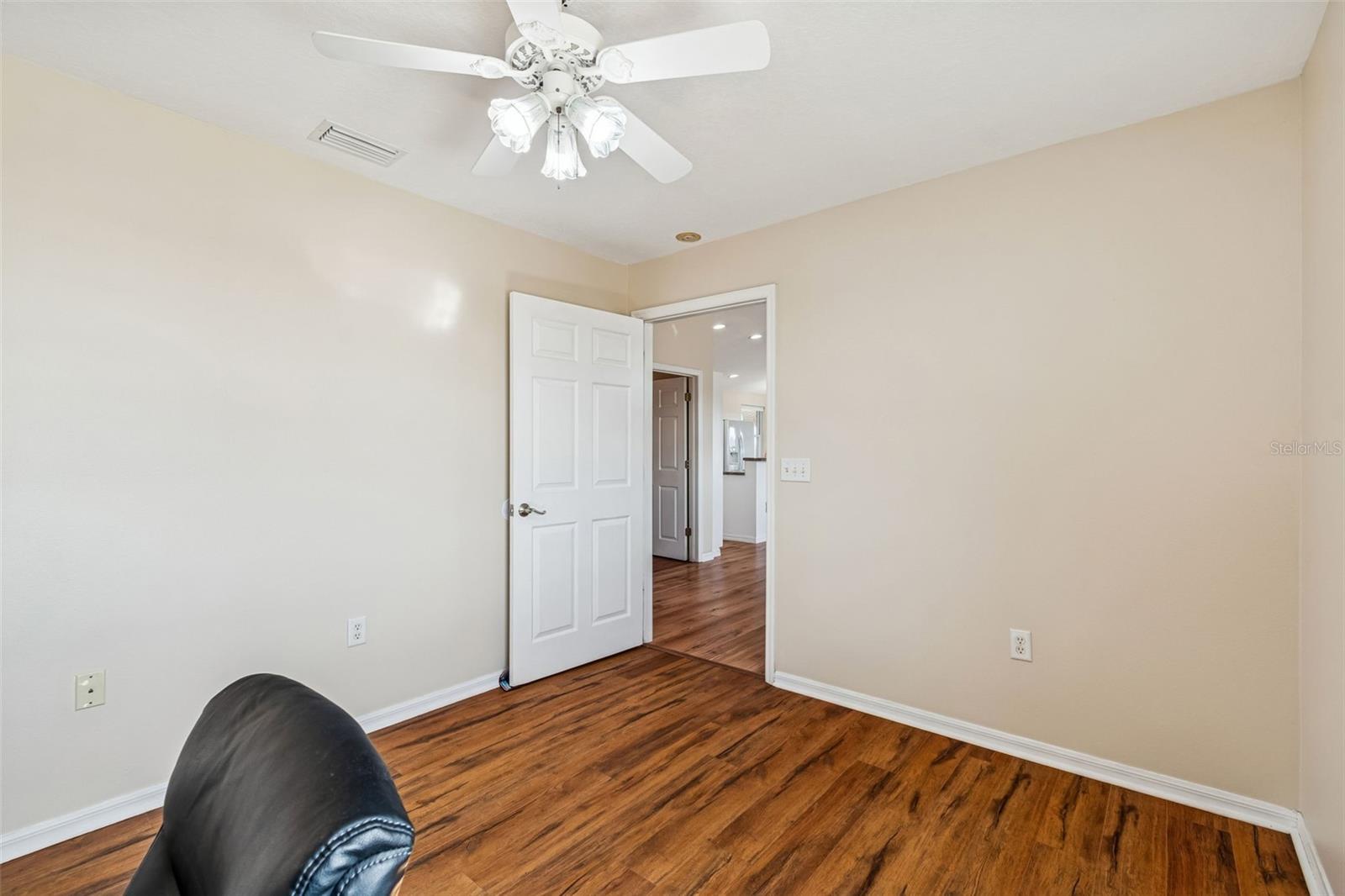 4026 MCINTOSH ESTATES LN — photo 32
