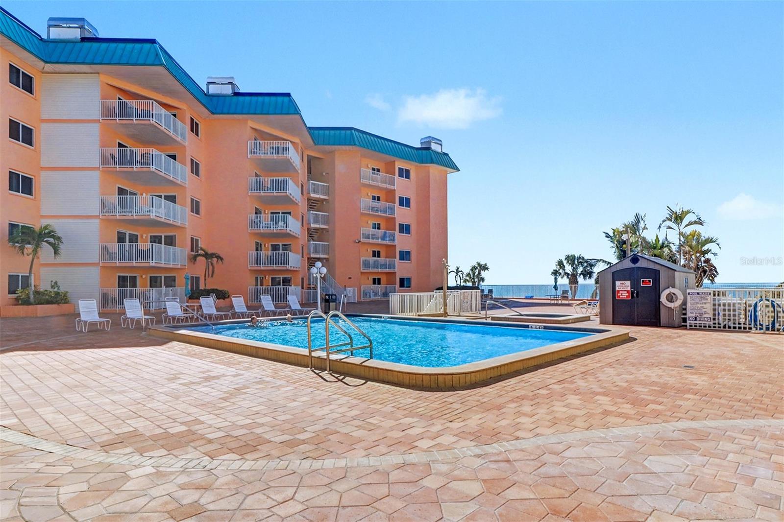 18400 GULF BLVD #1302 — photo 32