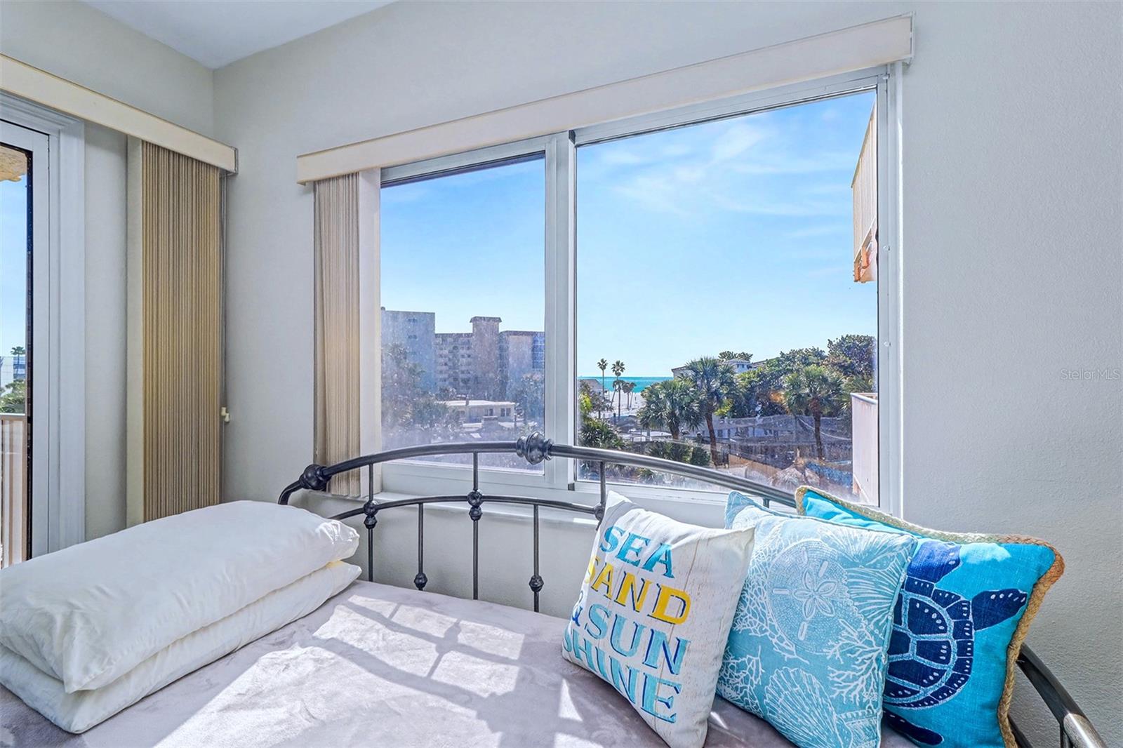 18400 GULF BLVD #1302 — photo 24