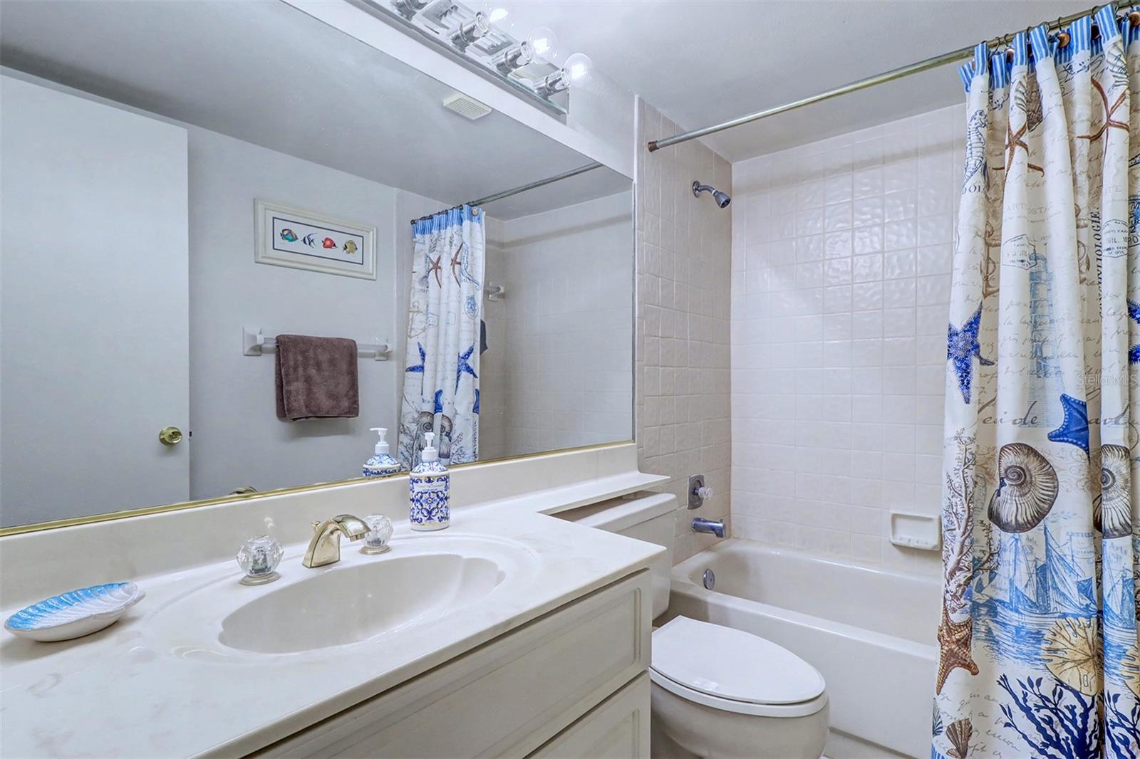 18400 GULF BLVD #1302 — photo 31