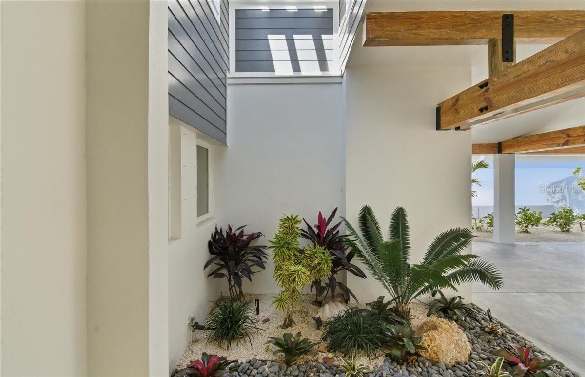102 TUNA ST — photo 15