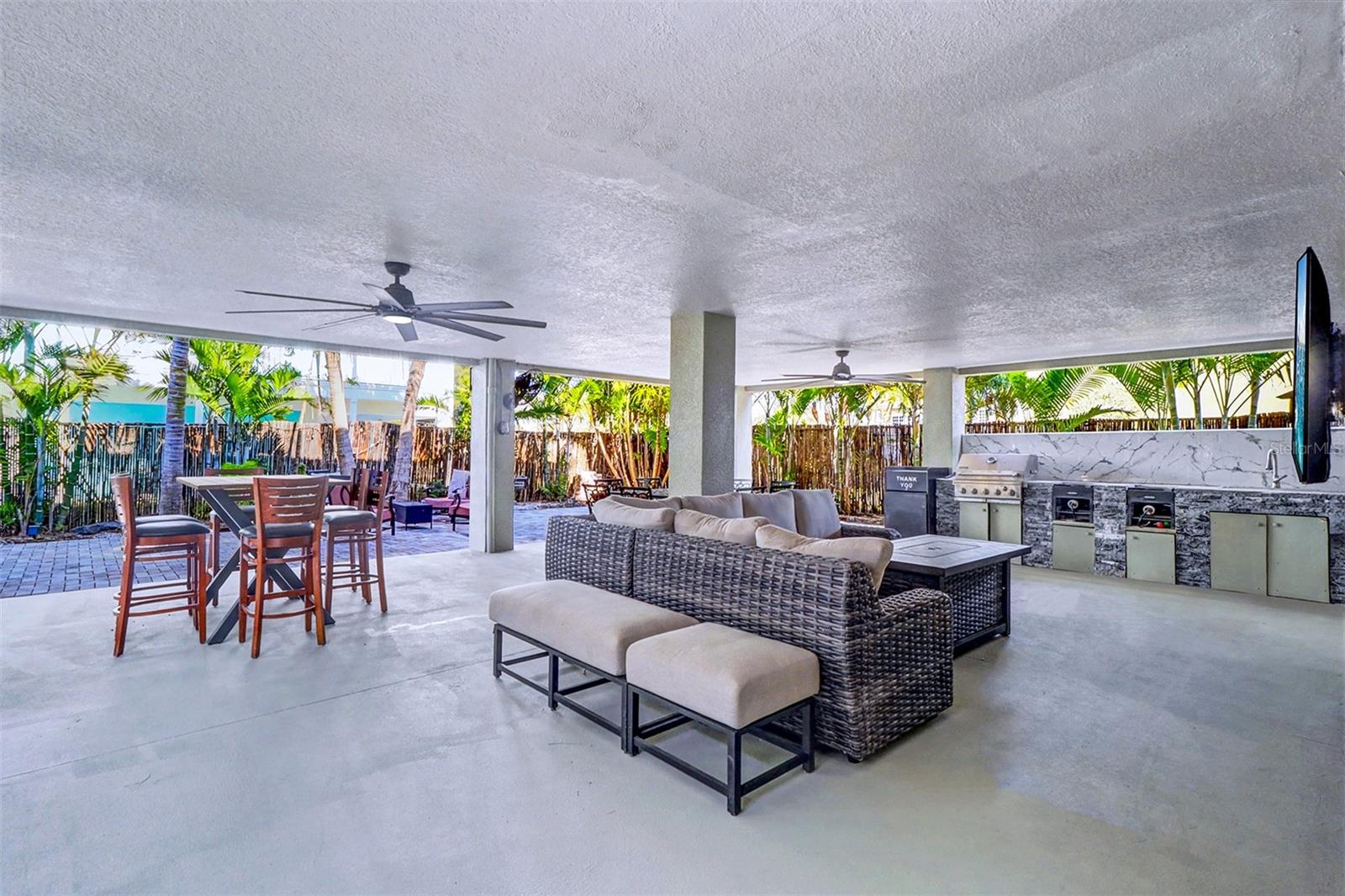 15517 GULF BLVD — photo 15