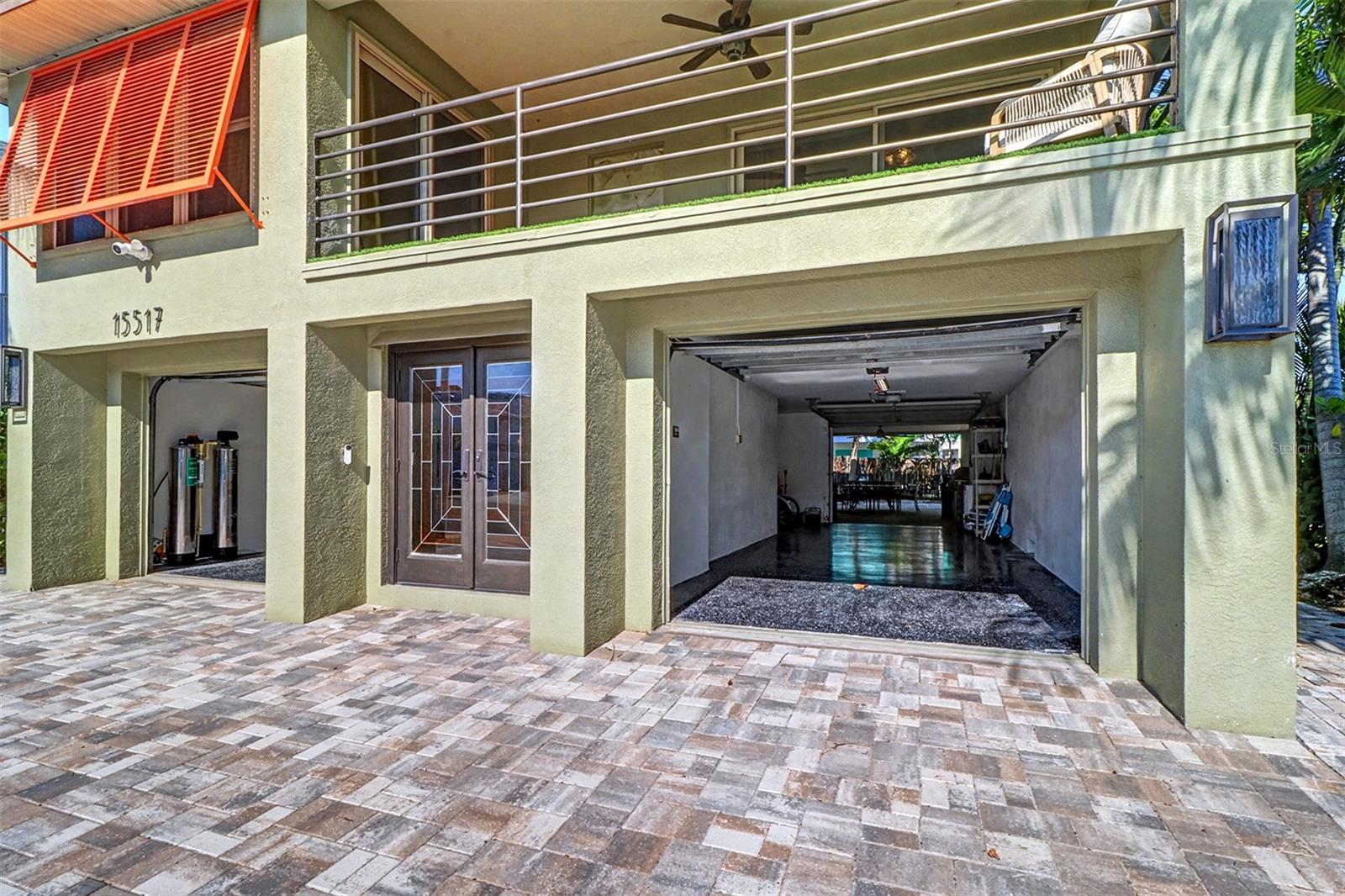 15517 GULF BLVD — photo 4