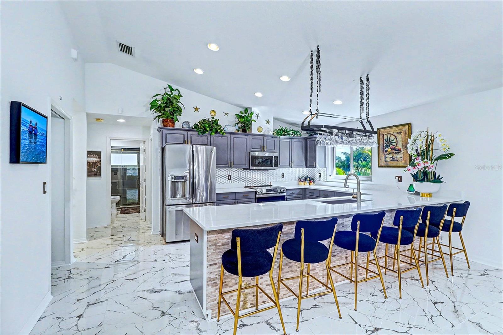 15517 GULF BLVD — photo 22