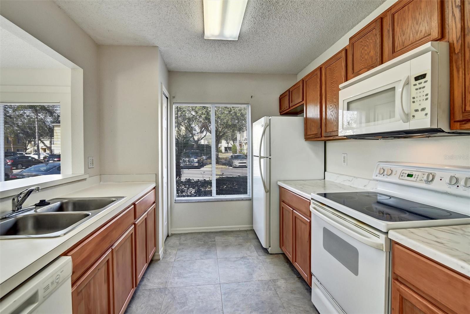 10805 KEYS GATE DR — photo 10