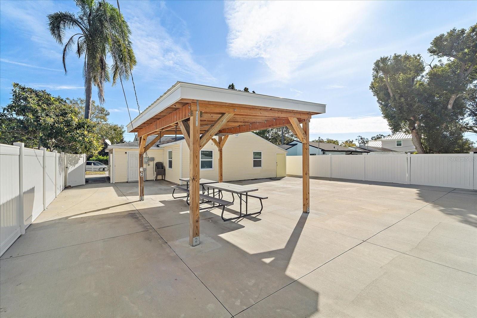 1220 S BRINK AVE — photo 16