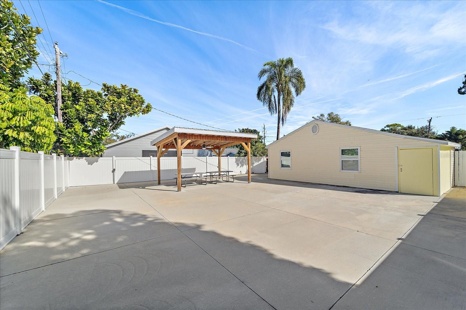 1220 S BRINK AVE — photo 17
