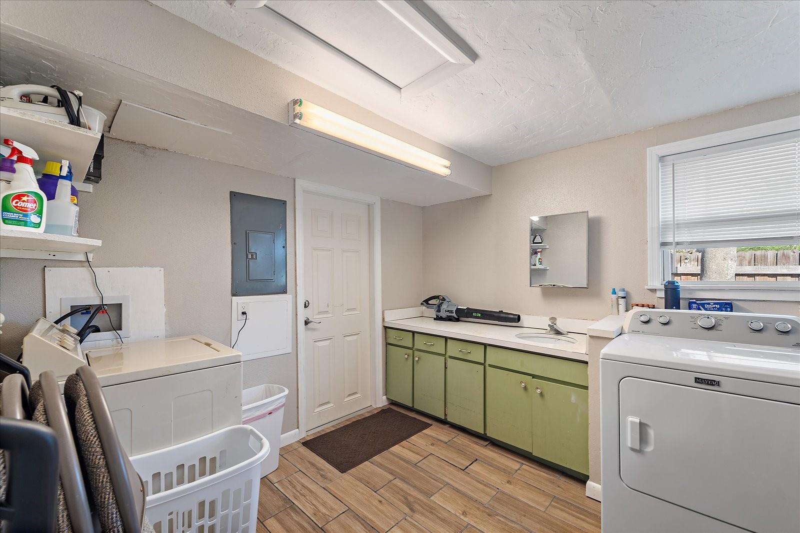 1220 S BRINK AVE — photo 32