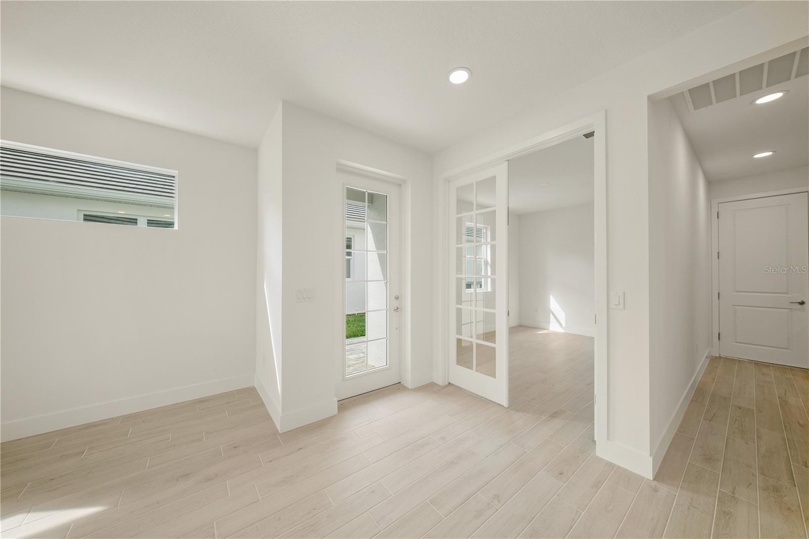 9533 LUNAR DOVE DR — photo 10