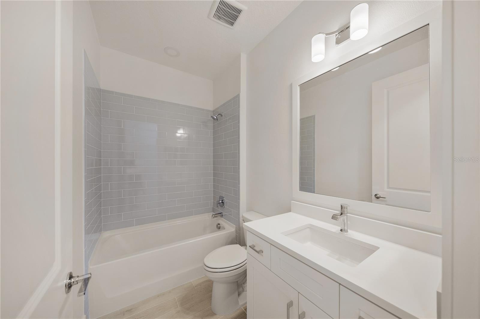 9533 LUNAR DOVE DR — photo 15
