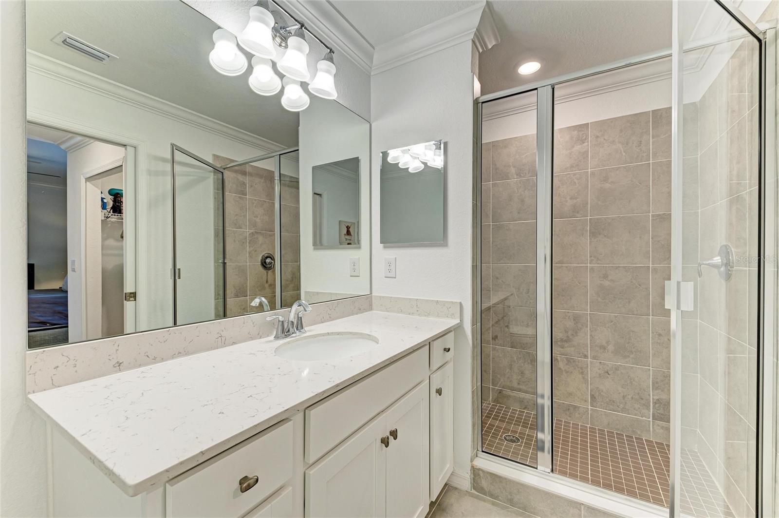 18114 GAWTHROP DR #306 — photo 25