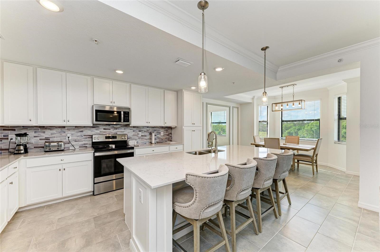 18114 GAWTHROP DR #306 — photo 14