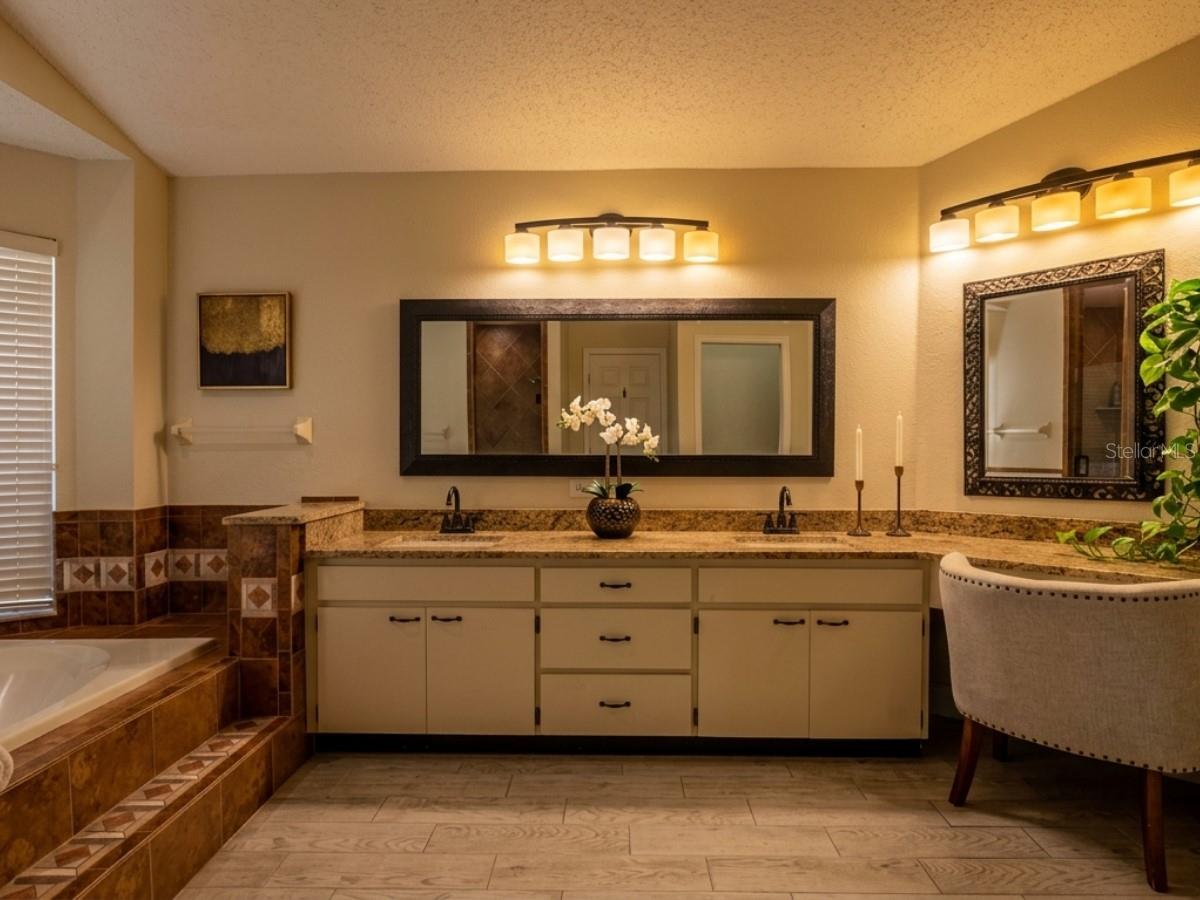15912 ARMISTEAD LN — photo 24