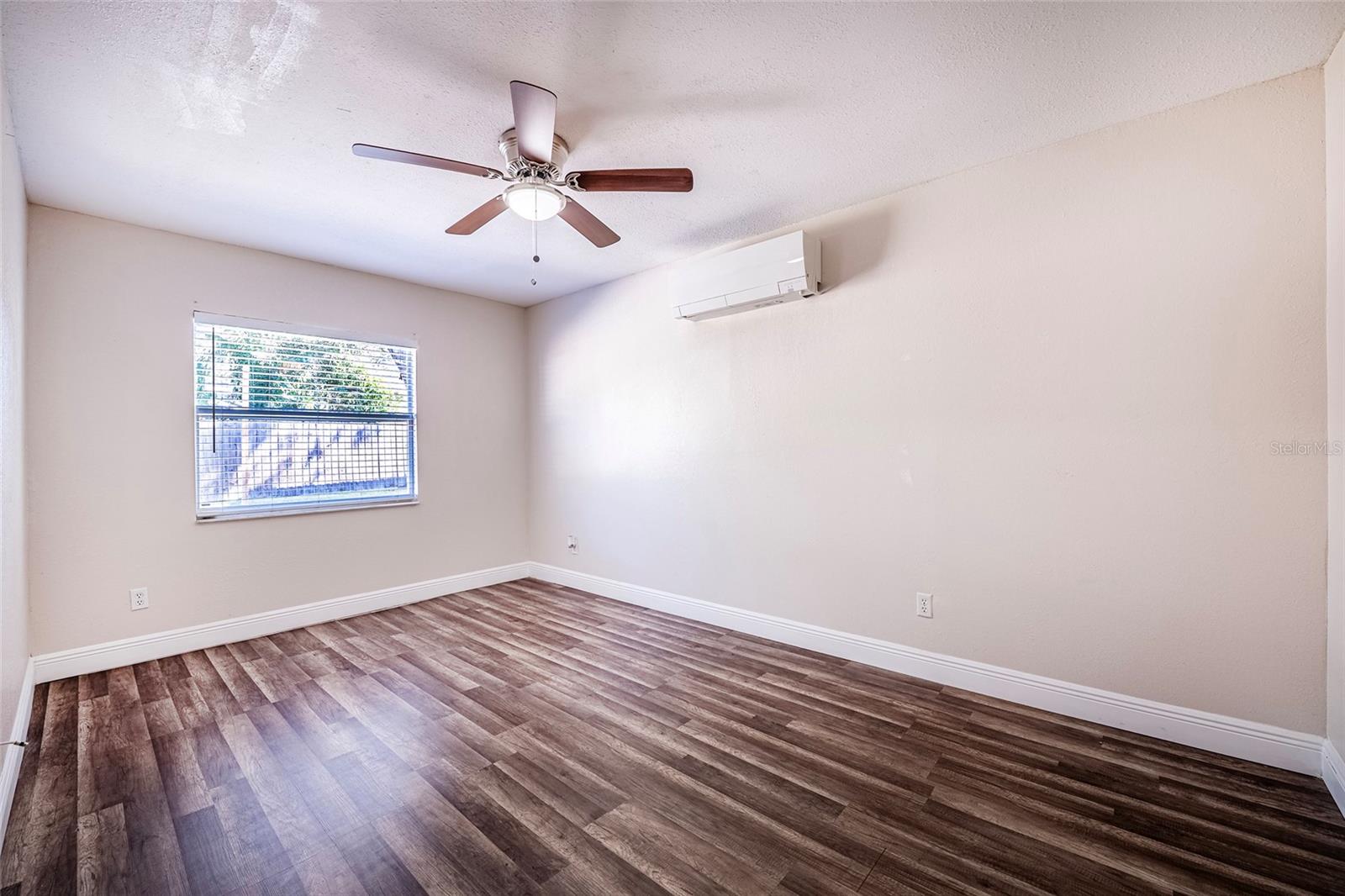 15912 ARMISTEAD LN — photo 40