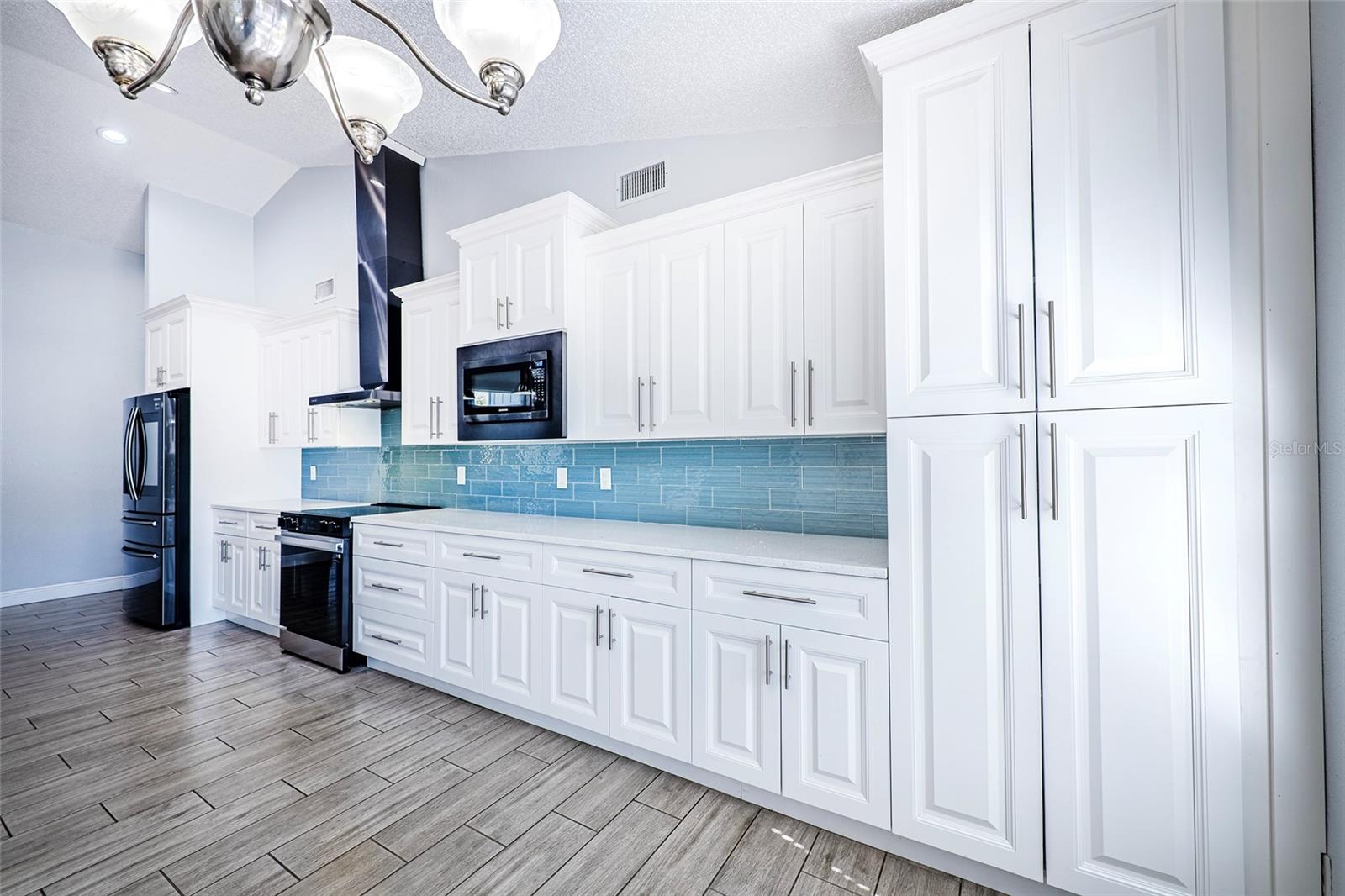 15912 ARMISTEAD LN — photo 15