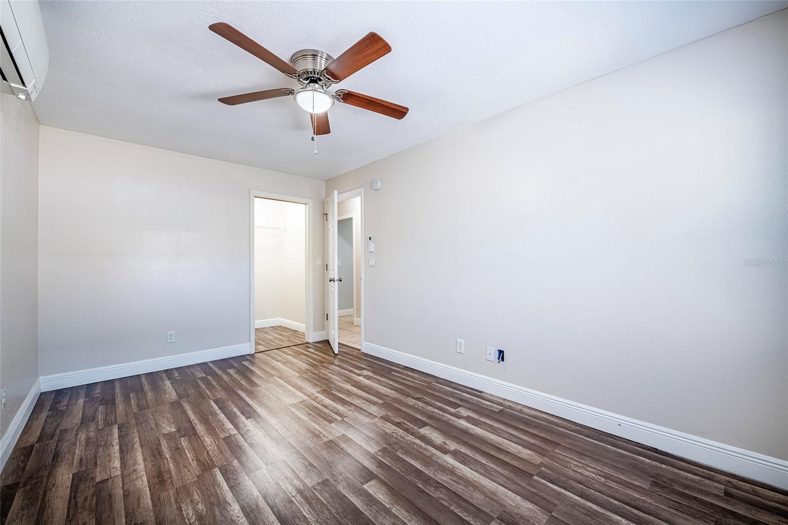 15912 ARMISTEAD LN — photo 39