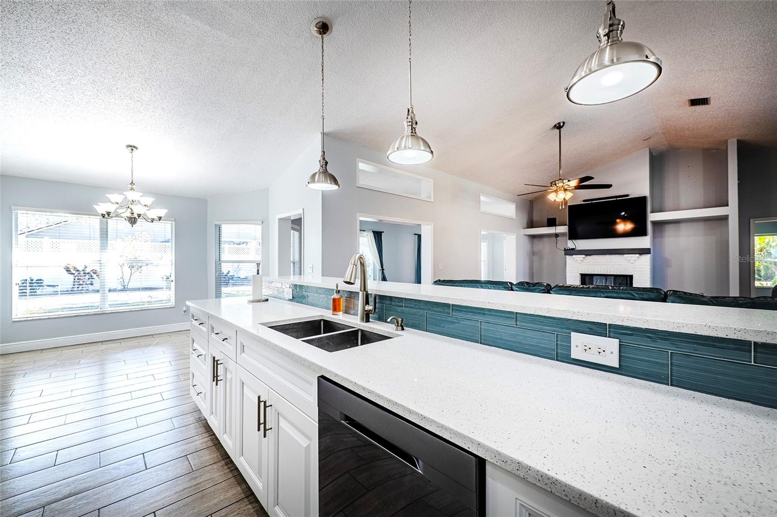 15912 ARMISTEAD LN — photo 16