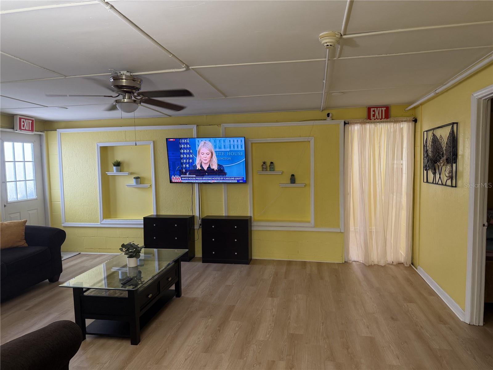 322 REGAL PARK DR — photo 8