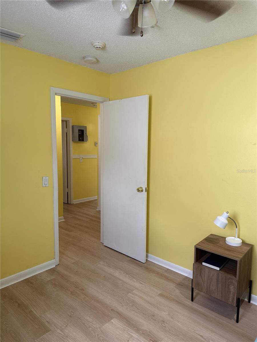 322 REGAL PARK DR — photo 12