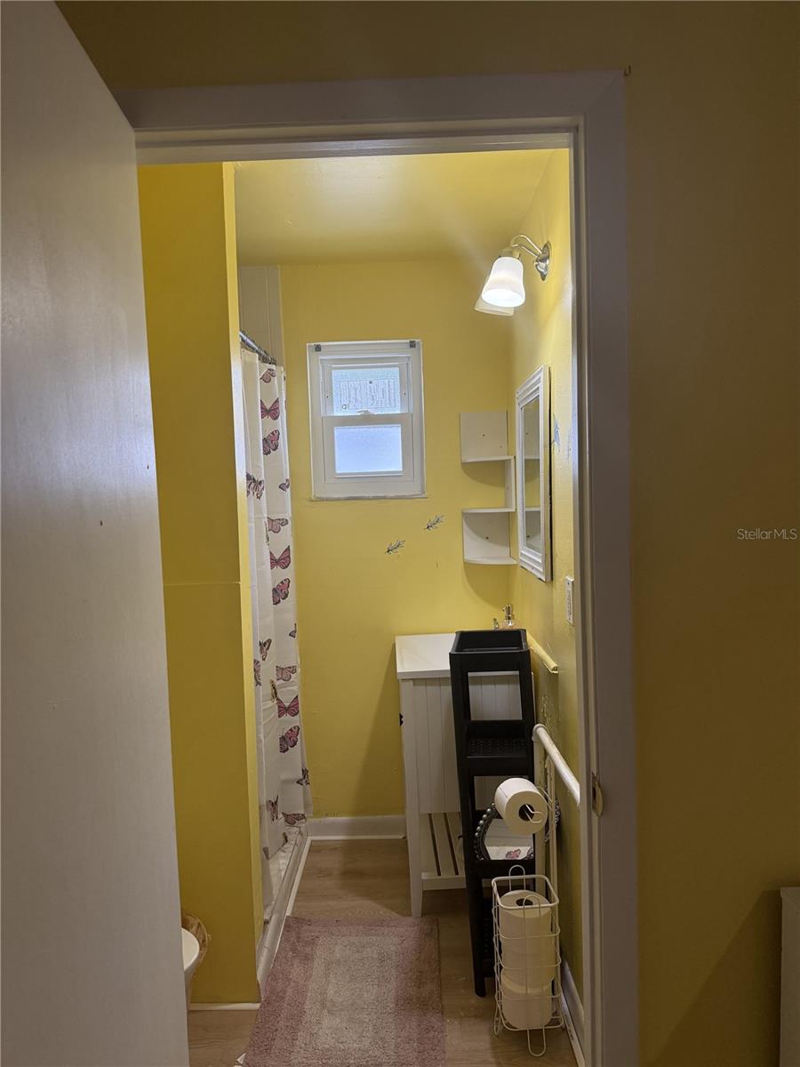 322 REGAL PARK DR — photo 20