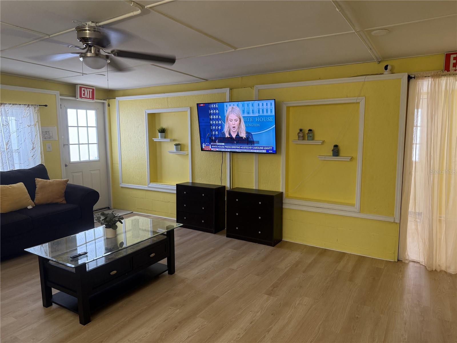 322 REGAL PARK DR — photo 7