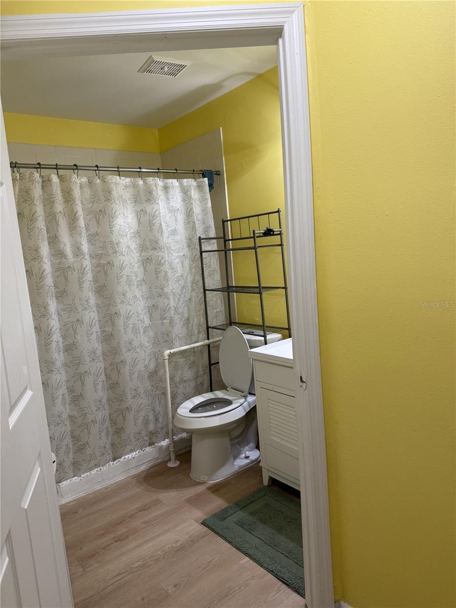 322 REGAL PARK DR — photo 15