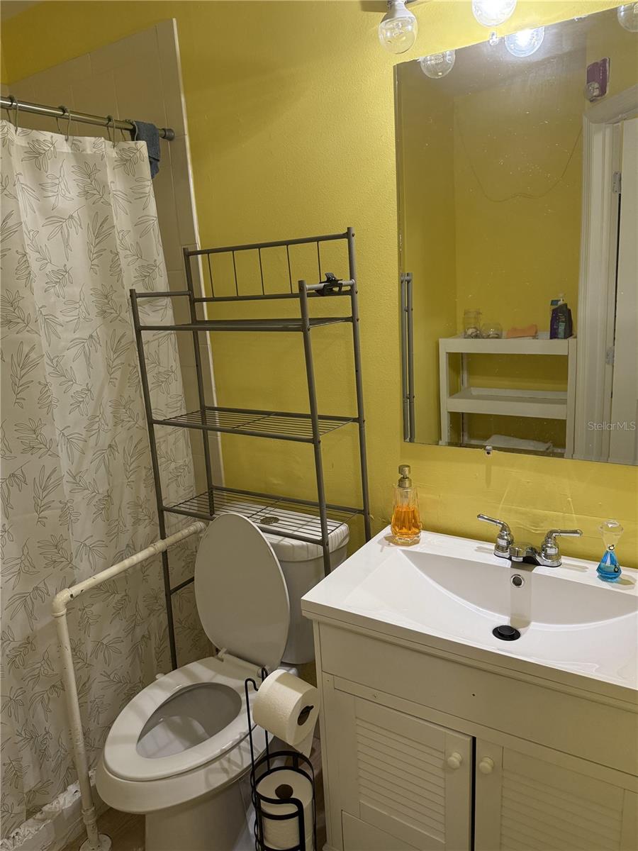 322 REGAL PARK DR — photo 16