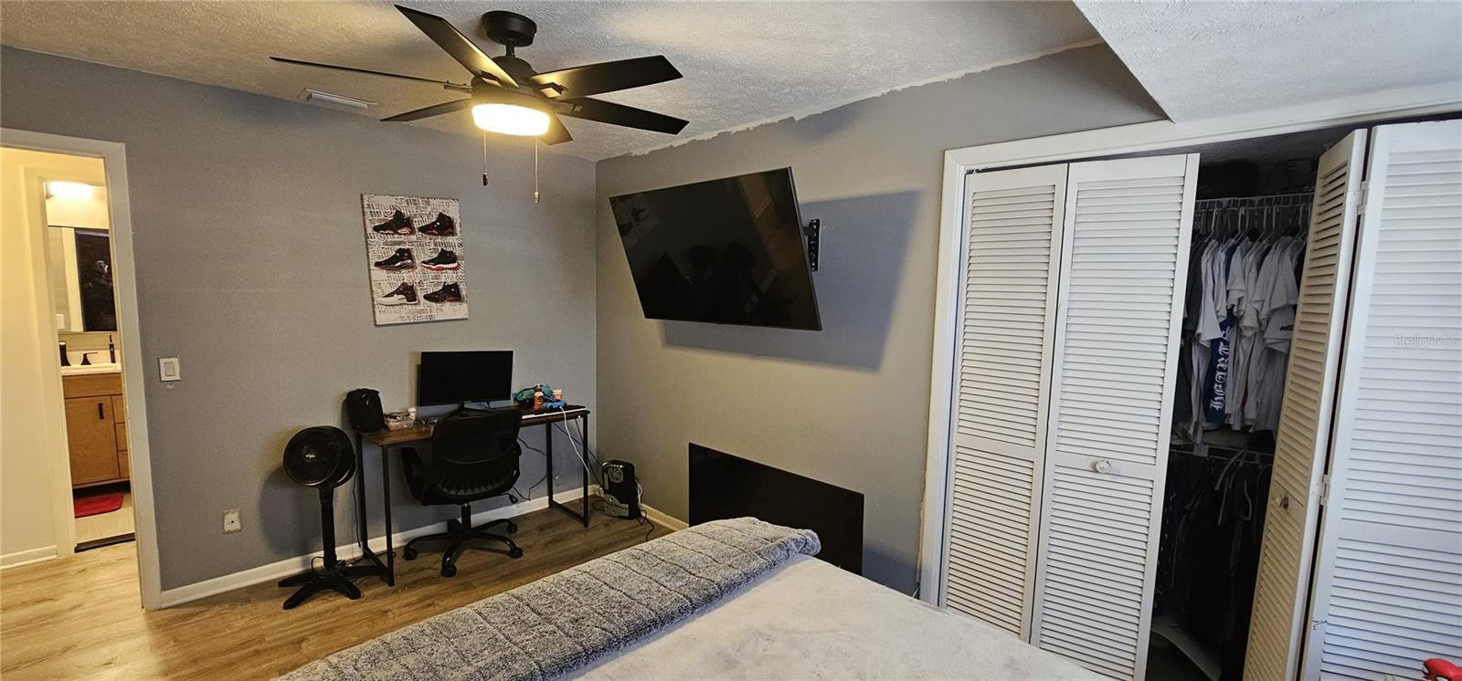 4520 GRAINARY AVE — photo 17