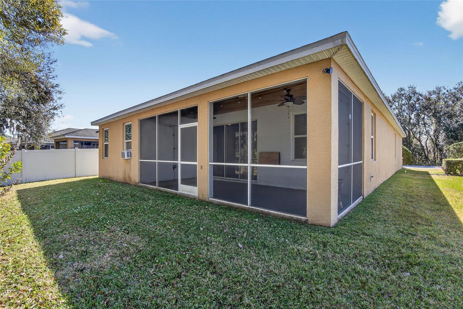2819 HOLLY BLUFF CT — photo 33
