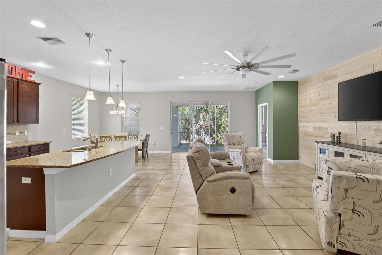 2819 HOLLY BLUFF CT — photo 3