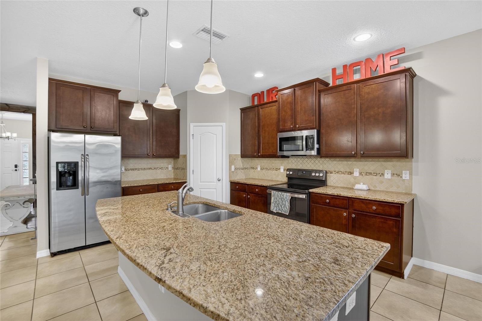 2819 HOLLY BLUFF CT — photo 6