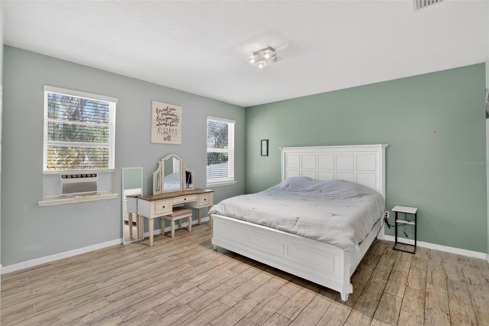 2819 HOLLY BLUFF CT — photo 18