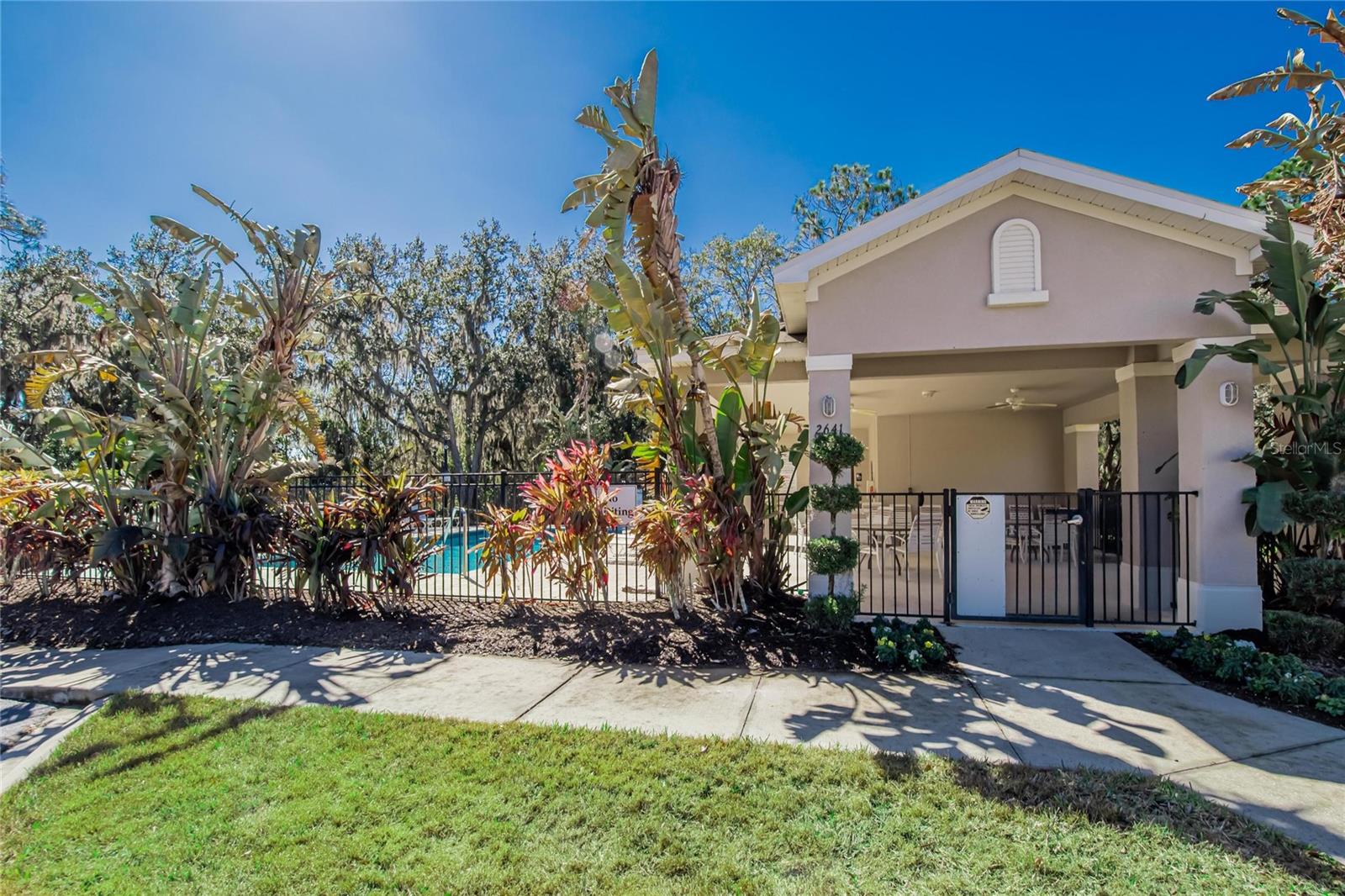 2819 HOLLY BLUFF CT — photo 52