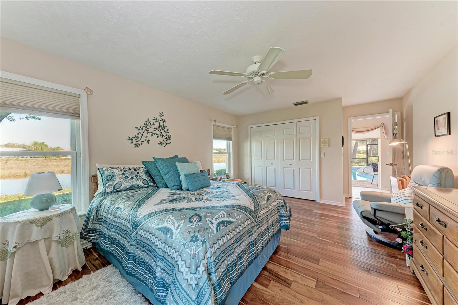 8383 CYPRESS HOLLOW DR — photo 39