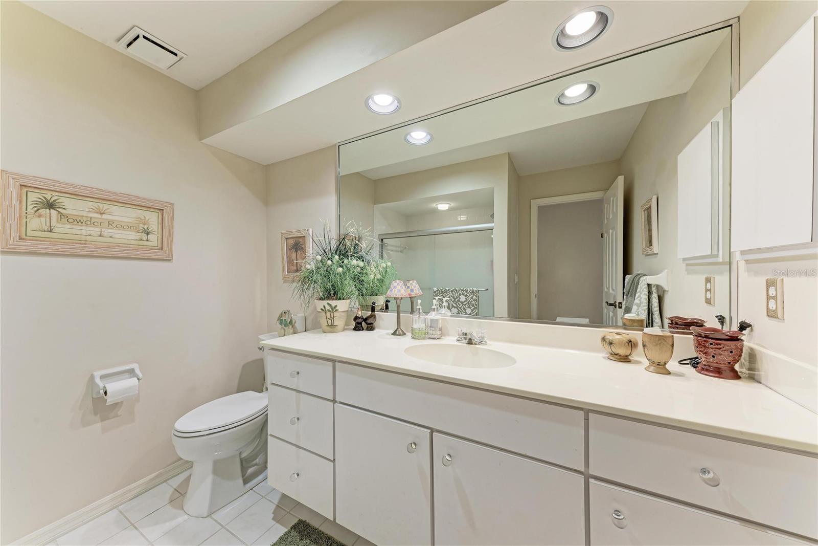 8383 CYPRESS HOLLOW DR — photo 36