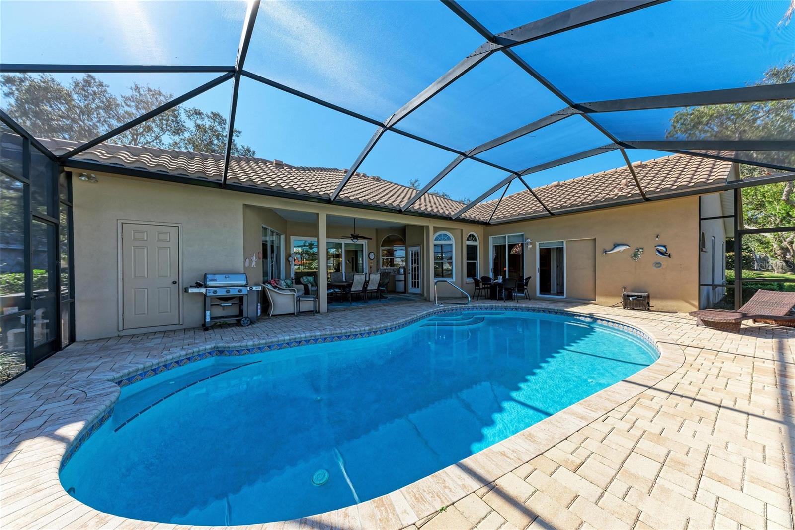 8383 CYPRESS HOLLOW DR — photo 48