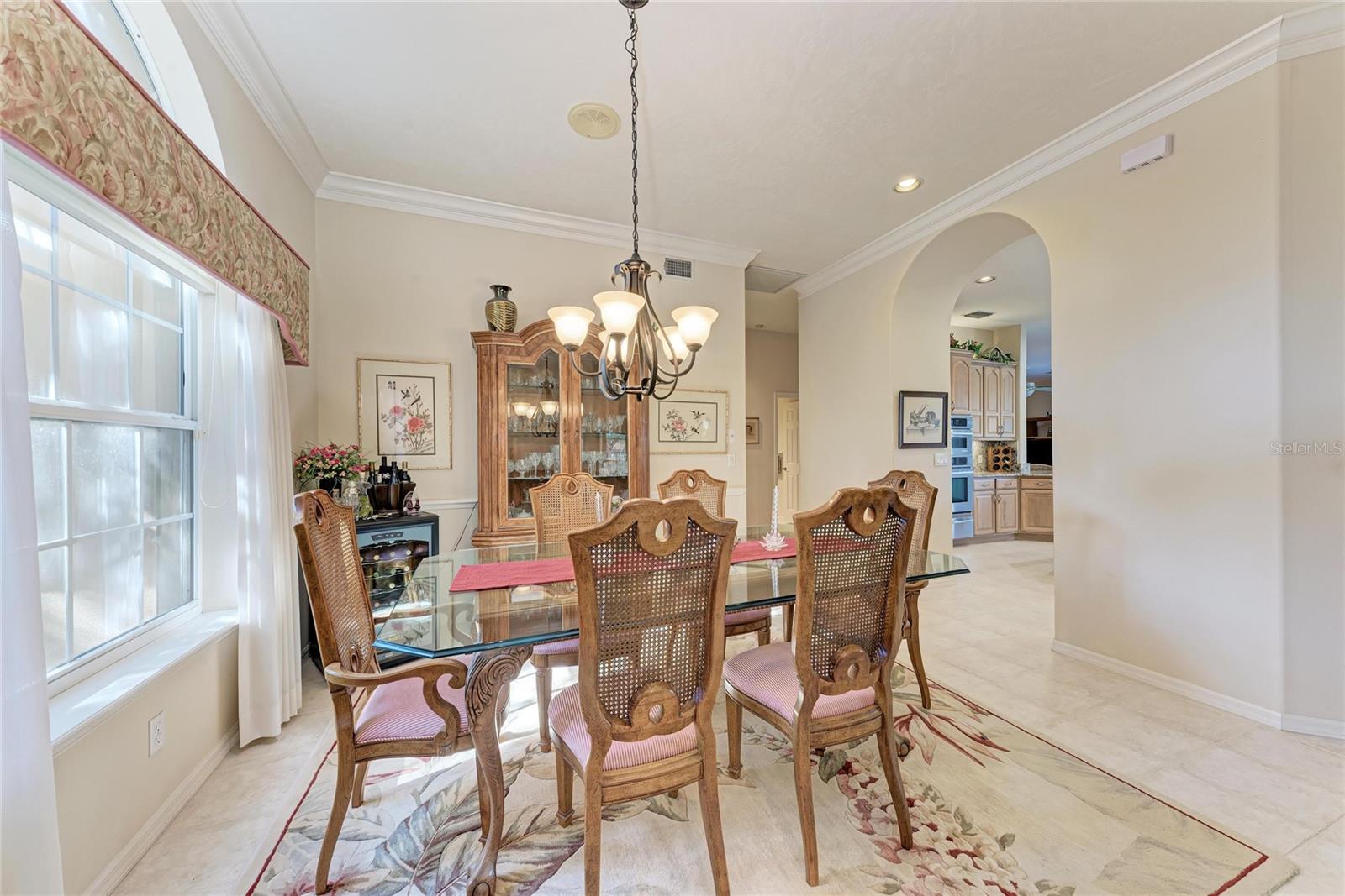 8383 CYPRESS HOLLOW DR — photo 24