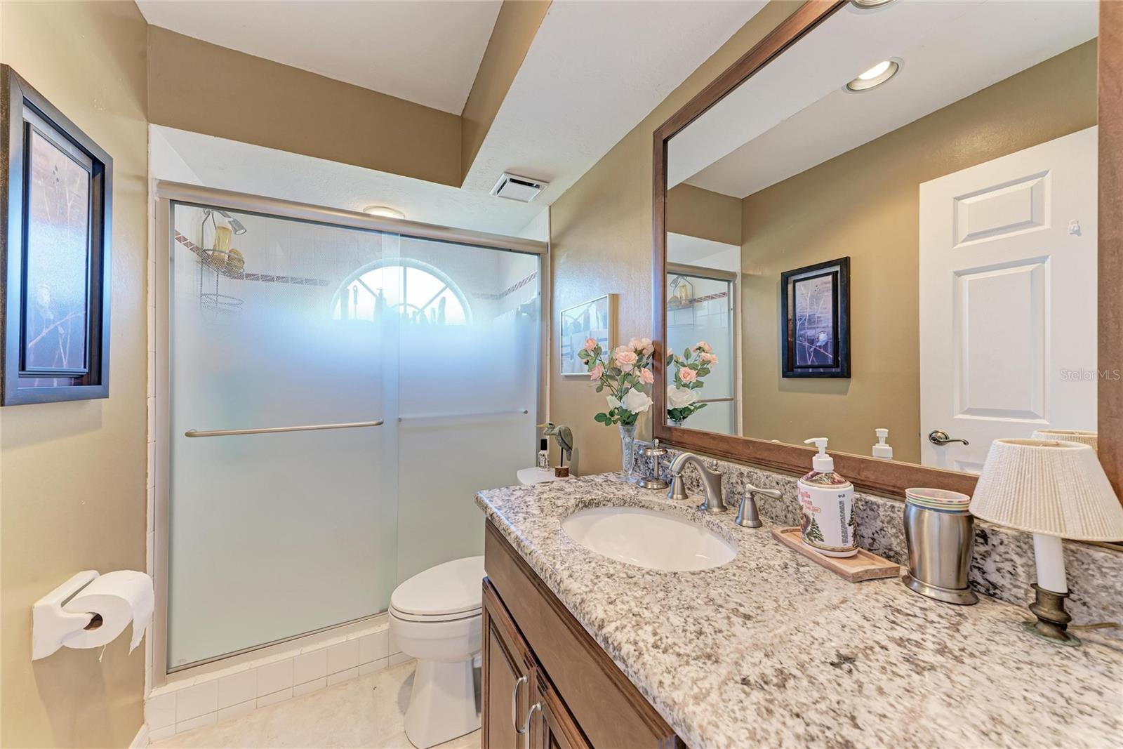 8383 CYPRESS HOLLOW DR — photo 40