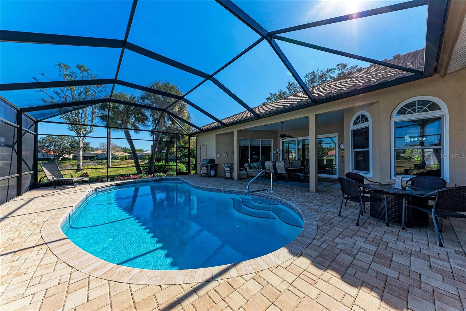 8383 CYPRESS HOLLOW DR — photo 47