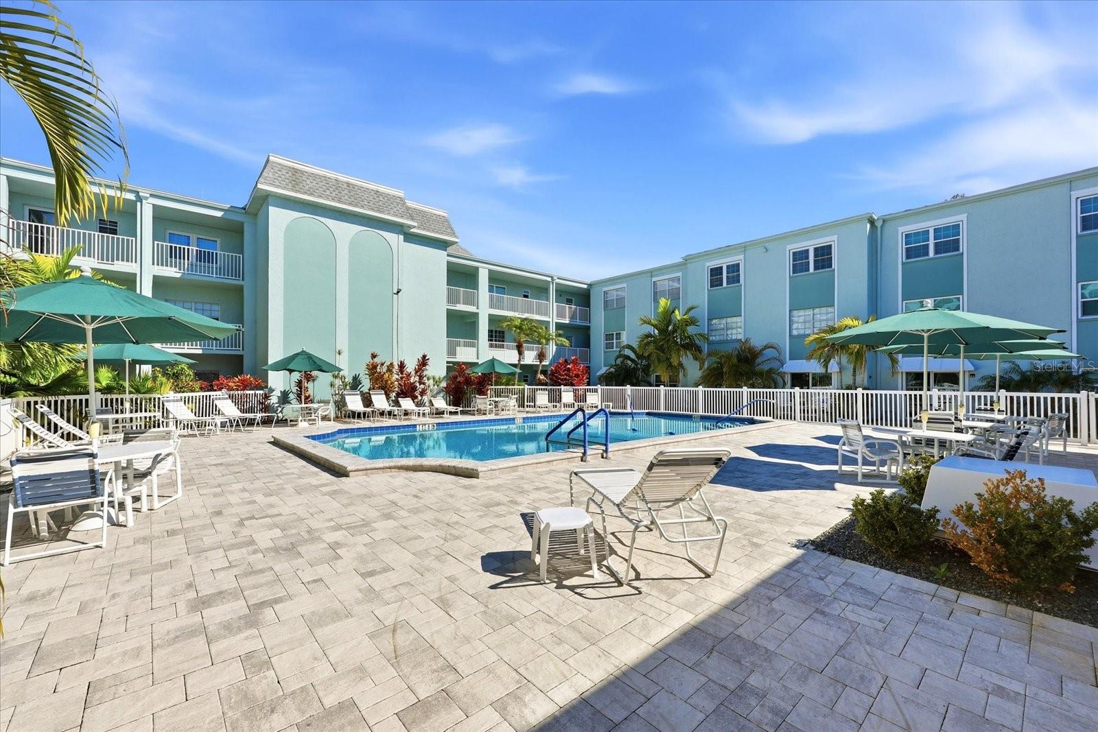 1706 BELLEAIR FOREST DR #128 — photo 24
