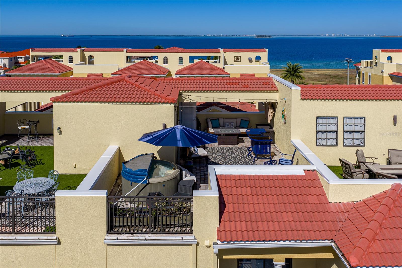 6411 MAYRA SHORES LN — photo 31