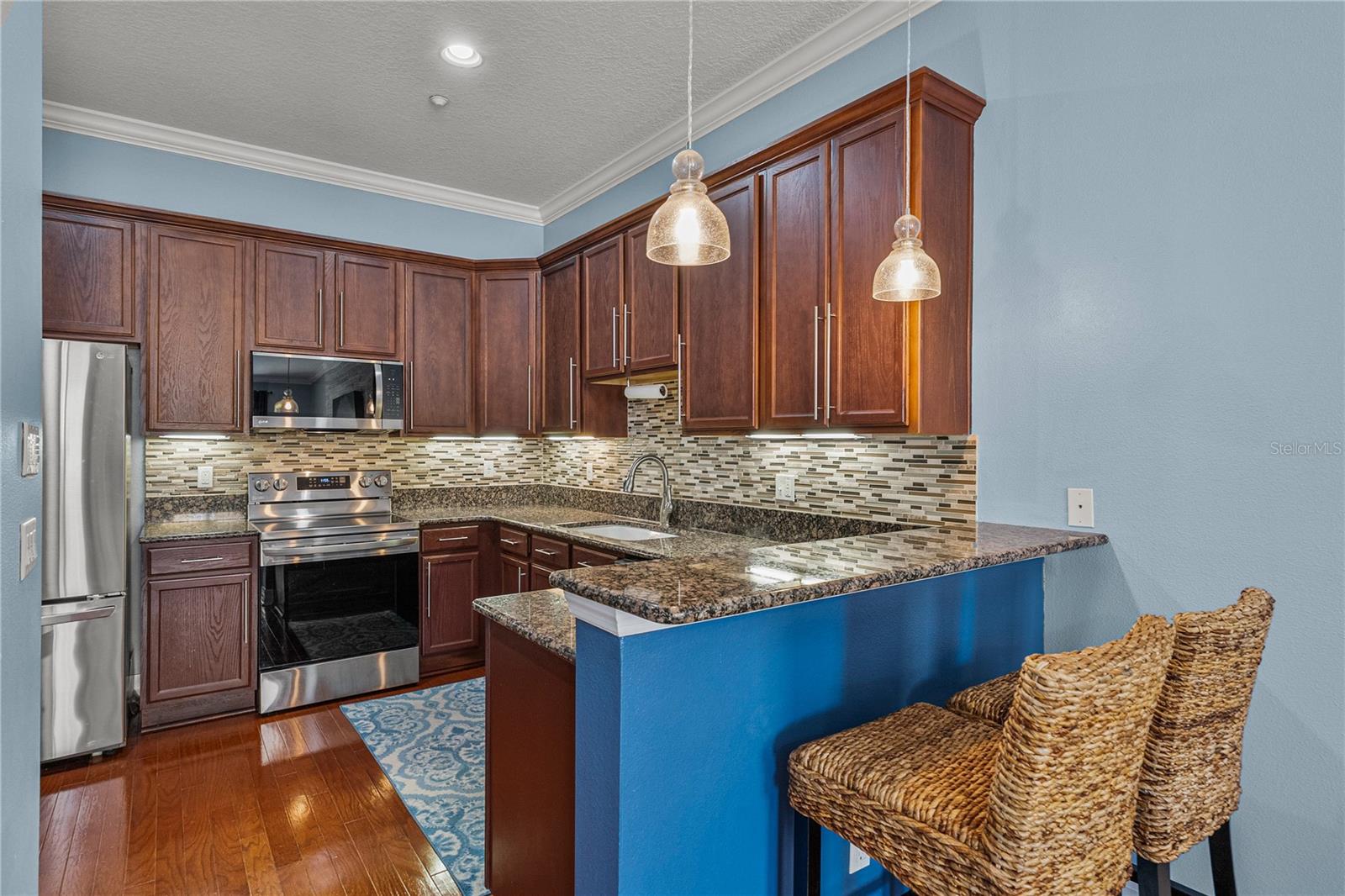 6411 MAYRA SHORES LN — photo 17