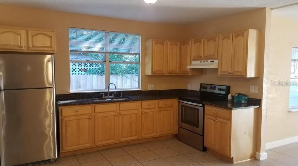 2921 W WALNUT ST — photo 5