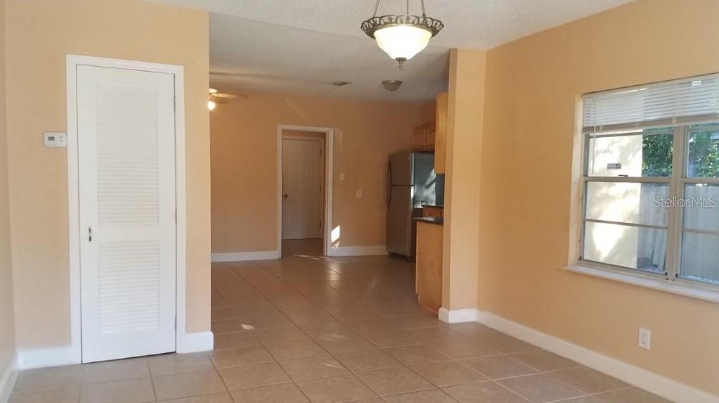 2921 W WALNUT ST — photo 3