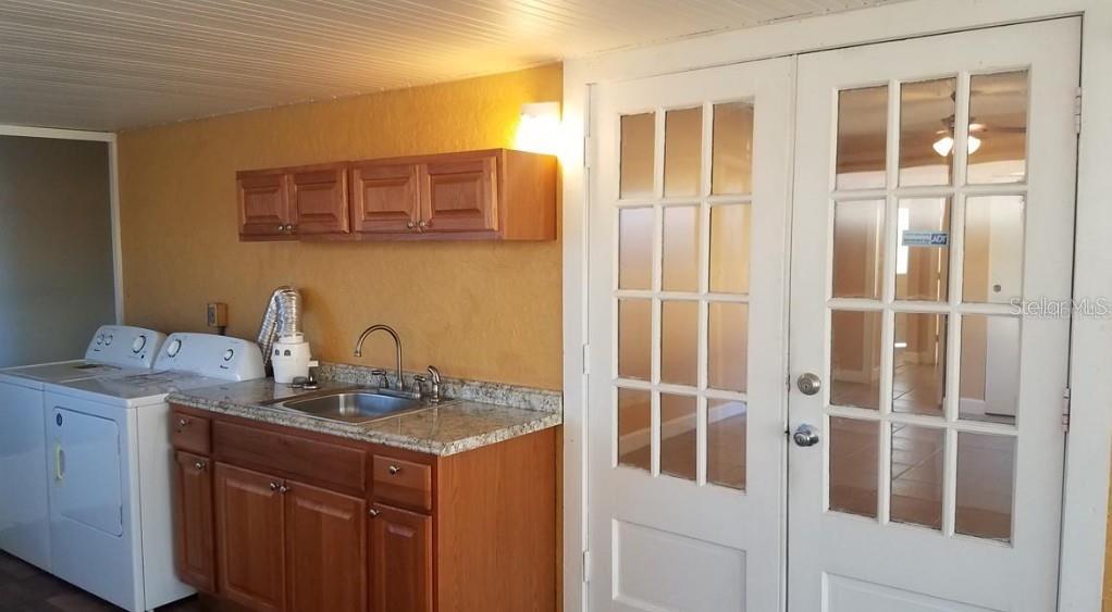 2921 W WALNUT ST — photo 12