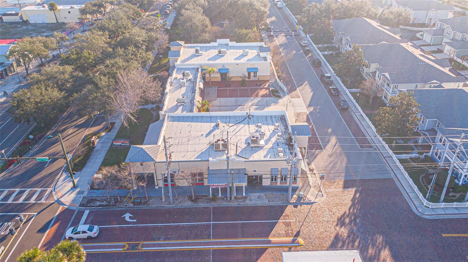 351 W BAY DR — photo 6