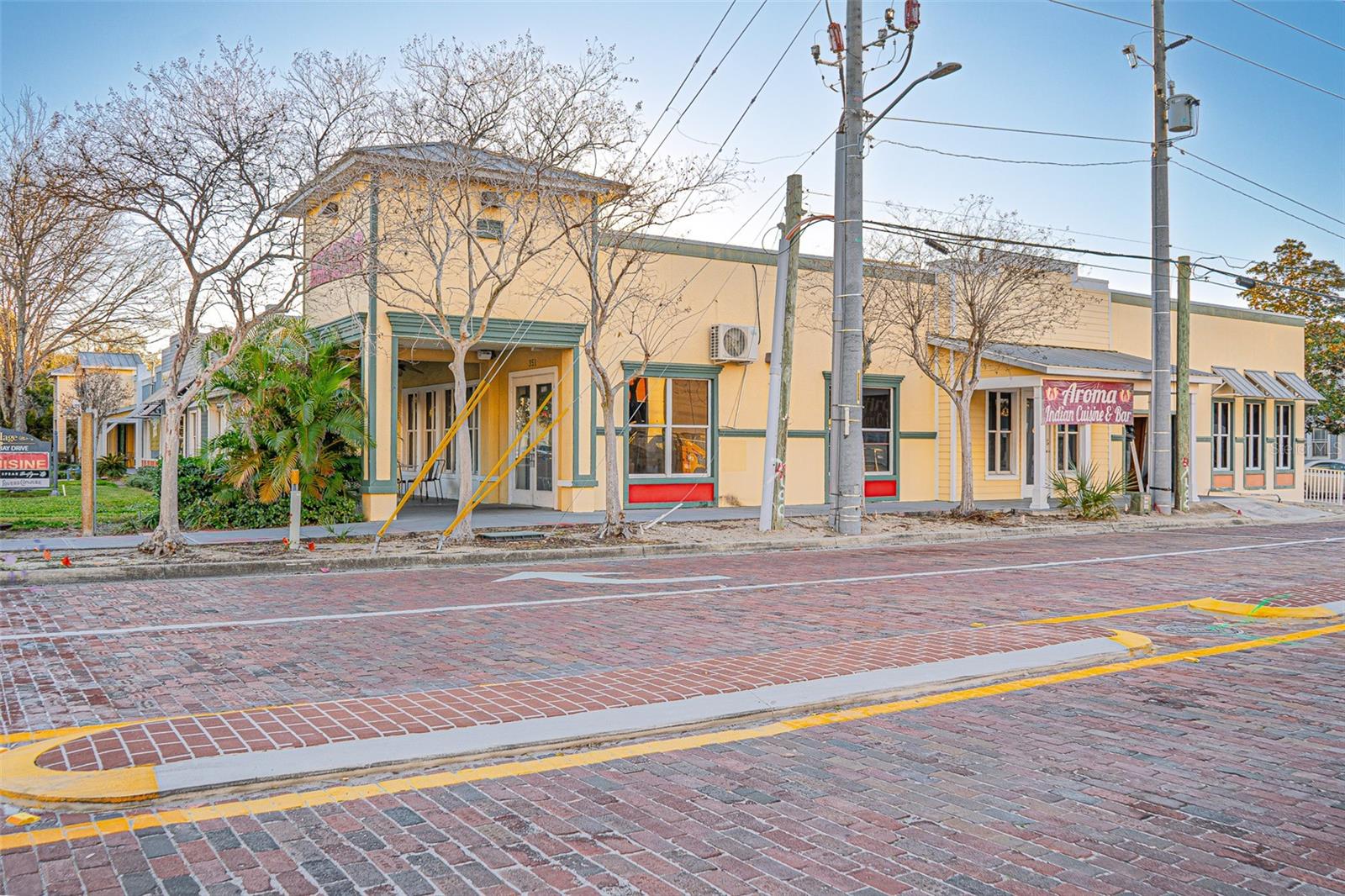351 W BAY DR — photo 35