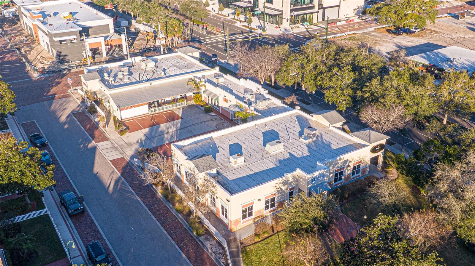 351 W BAY DR — photo 5