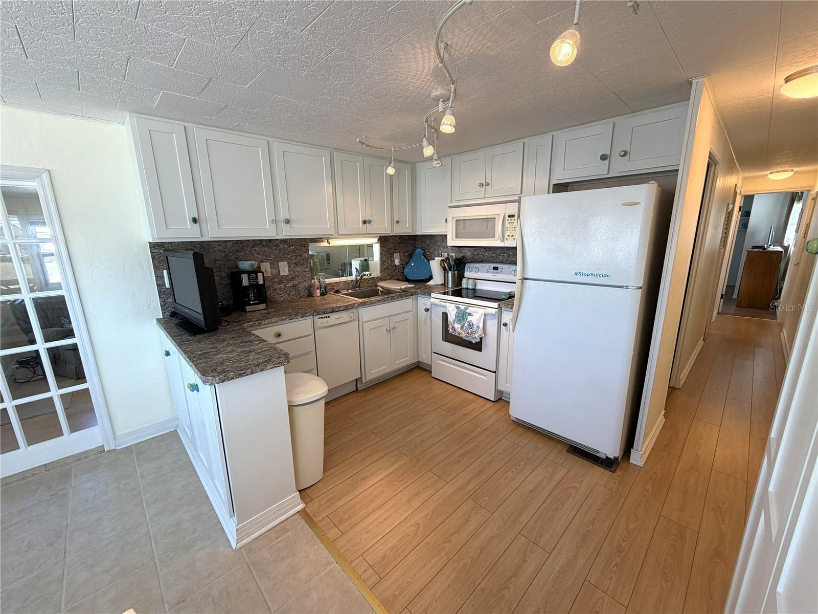 1862 PALM SPRINGS ST — photo 18