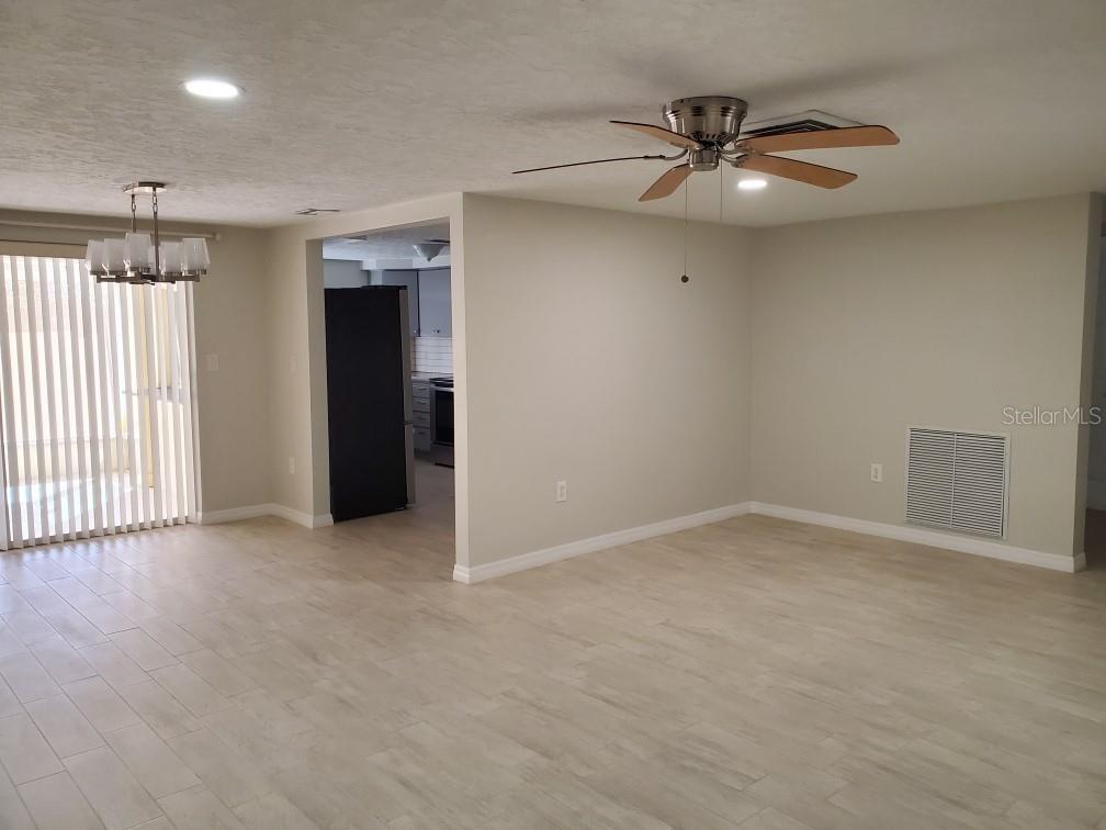 8504 WAGON WHEEL LN — photo 5